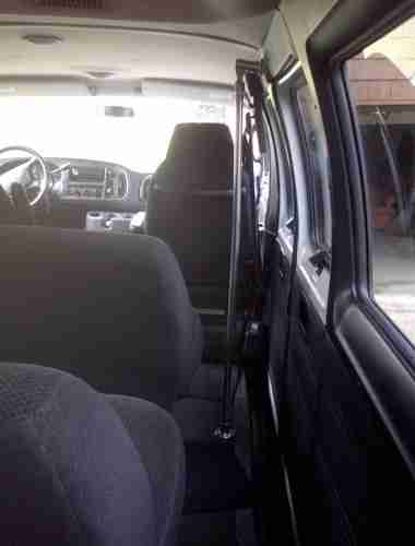 2002 Dodge Ram Van 3500 15 Passenger Van, image 4