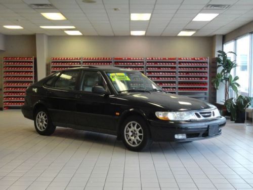 2000 saab 9-5 se sedan 4-door 3.0l heated seats sunroof hatchack clean!