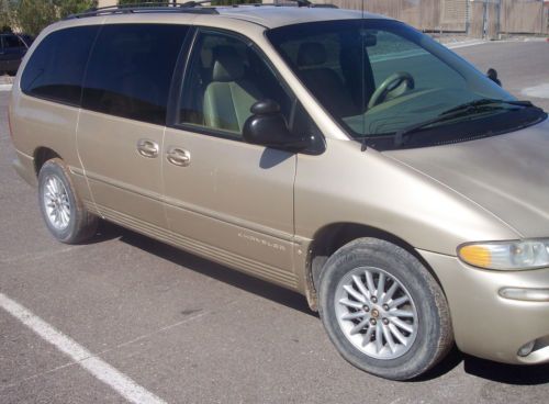 1999 chrysler town &amp; country lxi mini passenger van 4-door 3.8l - gold