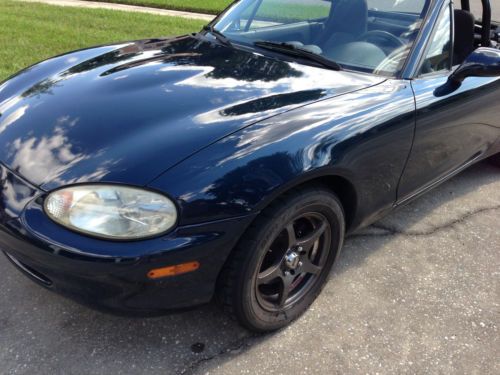 Fully restored 1999 mazda miata - new clutch/tranny/cloth roof/brakes/tires/batt