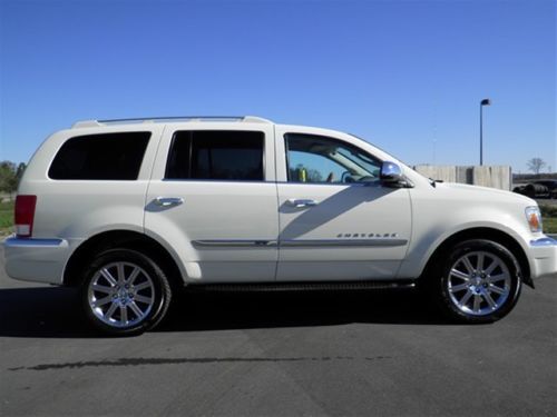 Limited 5.7l hemi 4x4 cool vanilla color 20&#034; chrome wheels moonroof 8 passenger