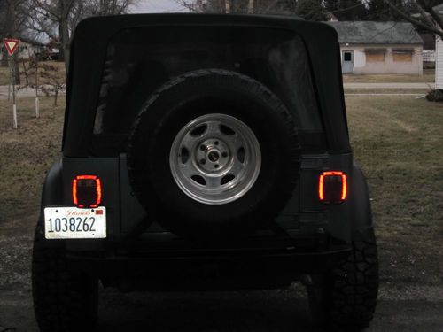 1998 jeep wrangler sport sport utility 2-door 4.0l