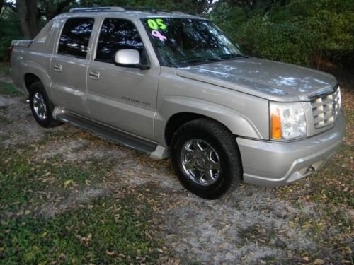 Escalade truck ext dvd chrome rims leather like new inside and out escalade ext!