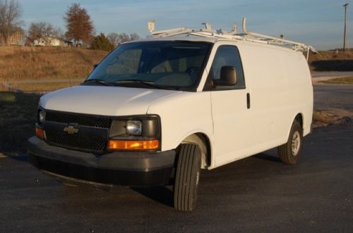 Chevy express 2500 cargo van fleet v8 auto ladder rack shelving 1 owner utility