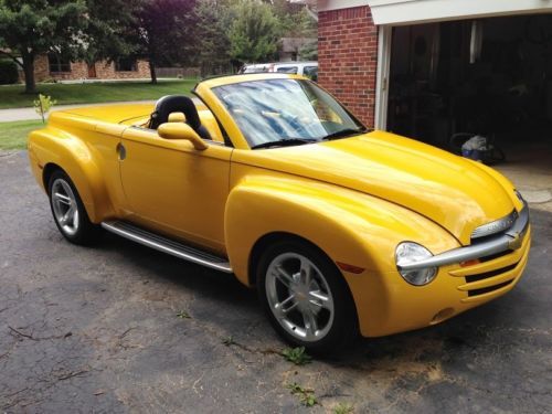 2003 chevrolet ssr like new supercharged exahust only 5500 miles!