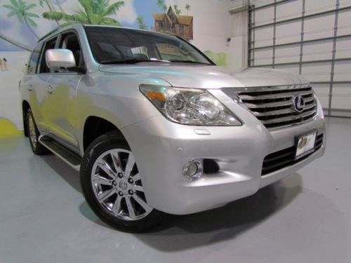 2009 lexus lx-570 silver/gray,1 owner, texas born, clean carfax,like new !