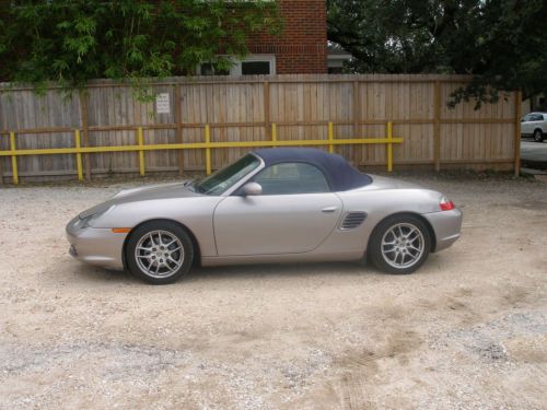 2003 porsche boxster 2.7l, tiptronic, champagne silver paint, navy blue int.