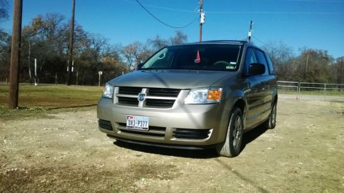 Immaculate 2008 dodge grand caravan se mini passenger van 4-door 3.3l