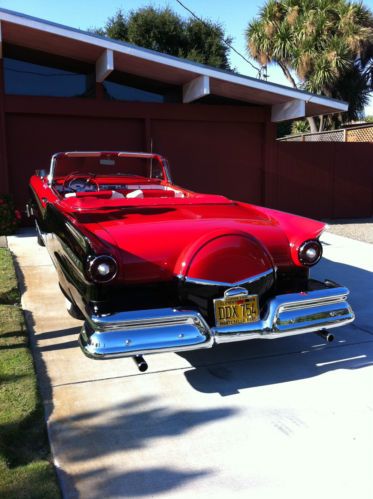 1957 Ford Fairlane 500 Sunliner, image 11