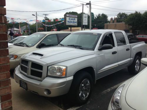 2006 dodge dakota laramie crew cab pickup 4-door 4.7l