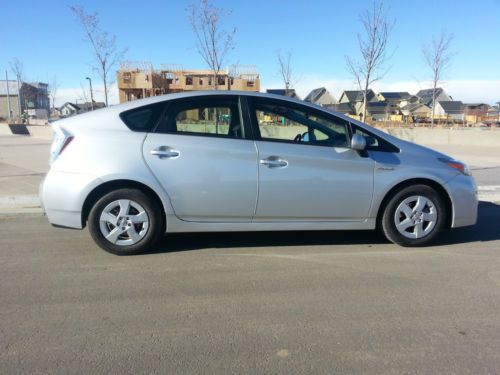 2011 toyota prius ii  hybrid 50+mpg 1-owner, super clean