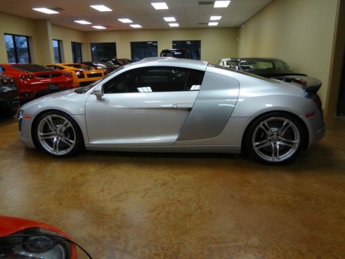 2009 audi r8 quattro original msrp $133k only 4k miles!