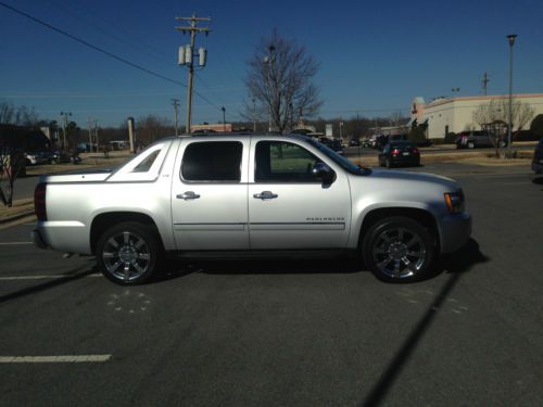 2012 chevrolet avalanche ltz crew cab pickup 4-door 5.3l