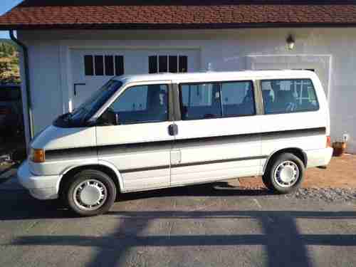 1993 Volkswagen EuroVan MV Standard Passenger Van 3-Door 2.5L, image 2