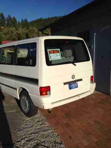 1993 Volkswagen EuroVan MV Standard Passenger Van 3-Door 2.5L, image 3