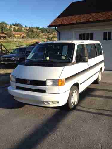 1993 Volkswagen EuroVan MV Standard Passenger Van 3-Door 2.5L, image 4