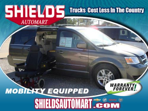 2010 dodge grand caravan sxt mobility equipped