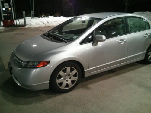2008 honda civic mint condition lives in garage only 24k miles, nav gps, dvd