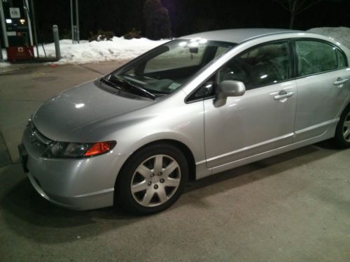 2008 honda civic mint condition lives in garage only 24k miles, nav gps, dvd