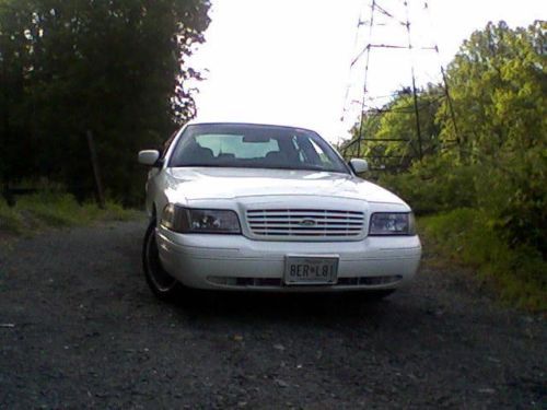 White 1999 ford crown victoria
