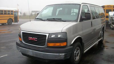 2005 gmc savana  11 passenger used van with a/c! (154744-in)