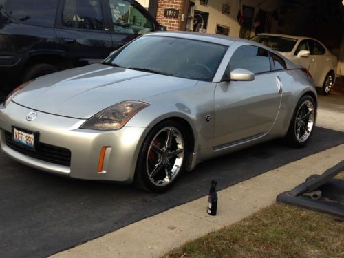 2004 nissan 350z base coupe 2-door 3.5l