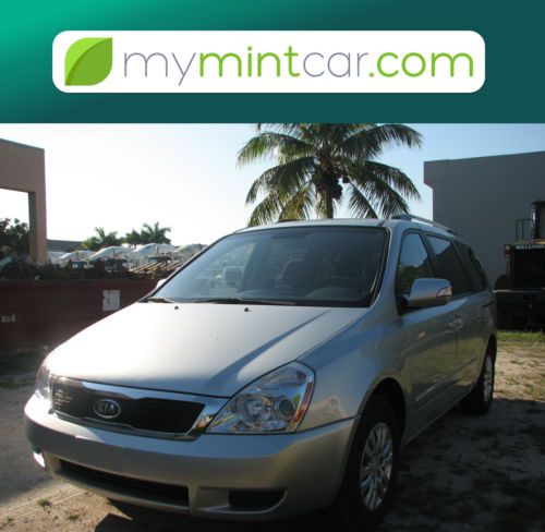 Mint 2012 kia sedona lx clean carfax 2 owners warranty included