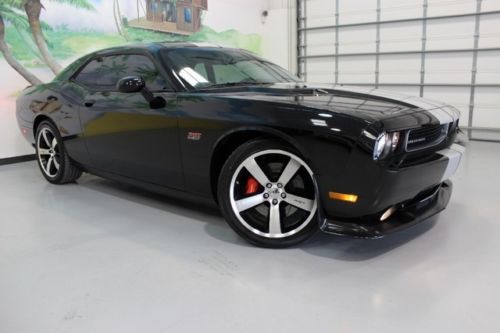 2012 challenger srt8 392 hemi, only 11k mi, nav, harmon kardon sound, sunroof