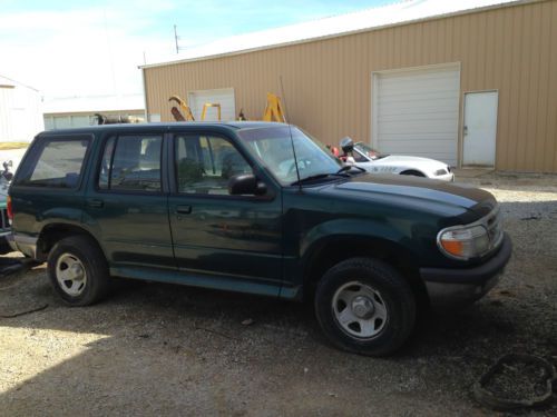 Ford explorer awd
