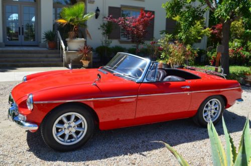 Early &#039;63 &#034;pull handle&#034; mgb - fresh nut &amp; bolt restoration - gorgeous ca. car!