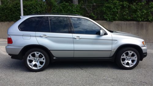 Bmw x5  4.4i with sport package and navigation