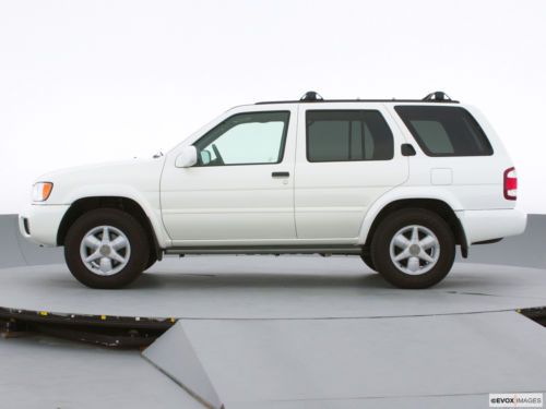 2002 nissan pathfinder se sport utility 4-door 3.5l