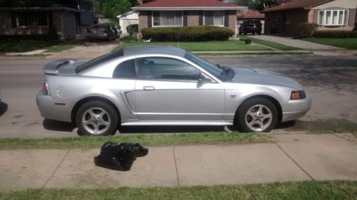 2001 ford mustang base coupe 2-door 3.8l silver low miles