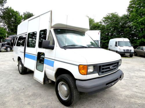 2006 ford e-series van e350 super duty extended wheelchair lift conversion van