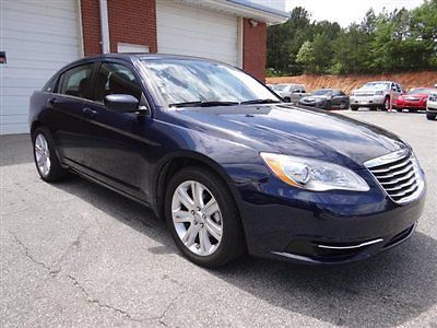 Chrysler 200 lx low miles 4 dr sedan automatic gasoline 2.4l l4 sfi dohc 16v bla