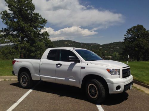 2012 toyota tundra base crew cab pickup 4-door 5.7l