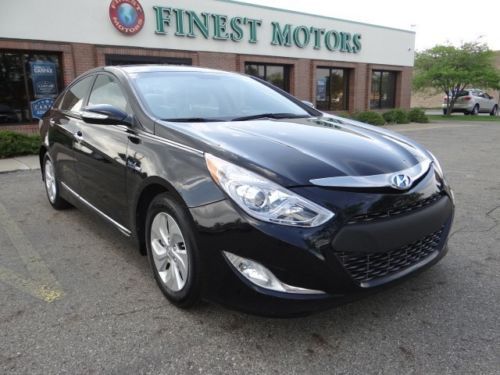 2013 hyundai sonata hybrid only 19k miles warranty bluetooth heated seats loaded