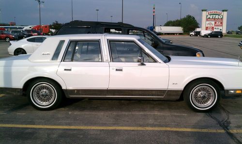 1985 lincoln town car base sedan 4-door 5.0l