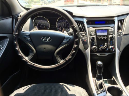 2011 Hyundai Sonata SE Sedan 4-Door 2.4L, US $12,400.00, image 2