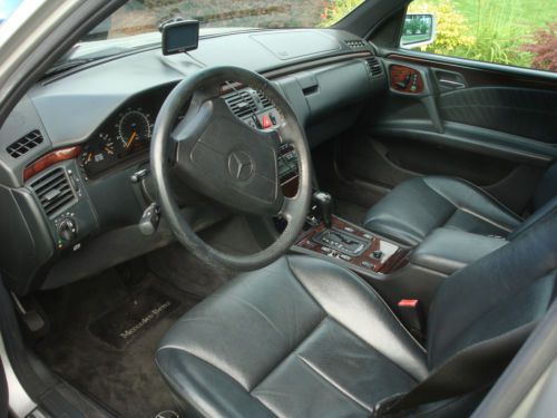 1997 mercedes-benz e320 base sedan 4-door 3.2l