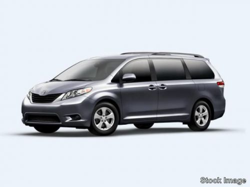 2014 toyota sienna le