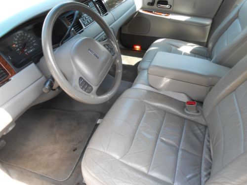 1999 lincoln town car signature