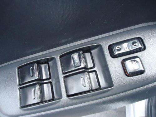 2004 toyota rav4 base