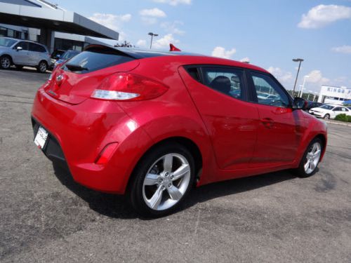 2013 hyundai veloster base