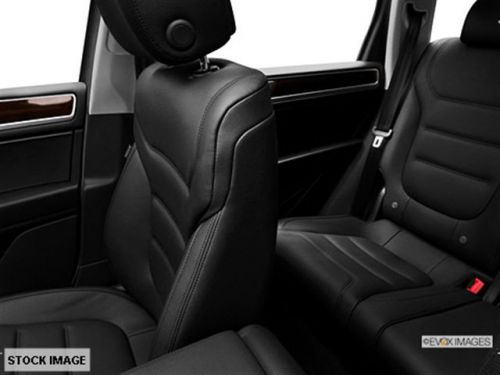 2014 volkswagen touareg 3.6l r-line