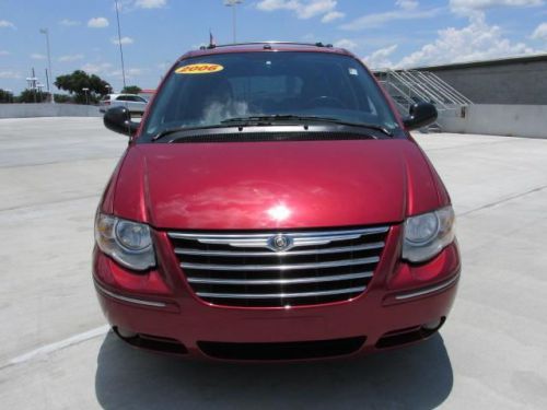 2006 chrysler town & country limited