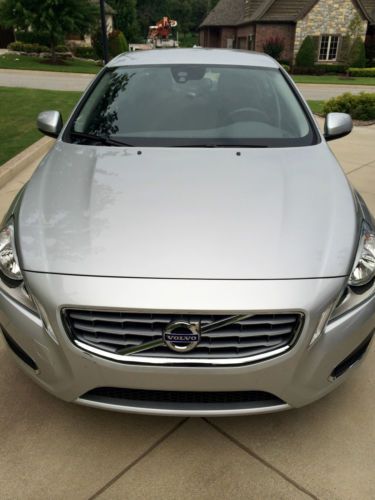 2012 volvo s60 t5 sedan 4-door 2.5l silver under 15k miles clean 1 owner