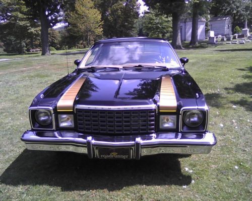 1979 black &amp; gold 2 door plymouth road runner