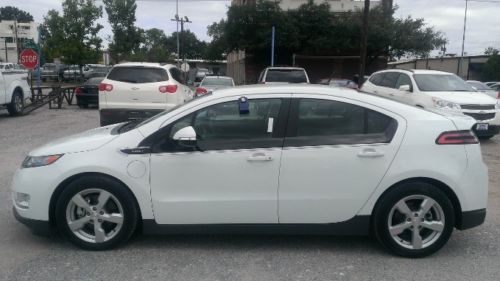 2013 chevrolet volt brand new