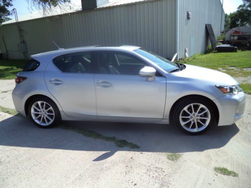 2012 lexus ct200h base hatchback 4-door 1.8l